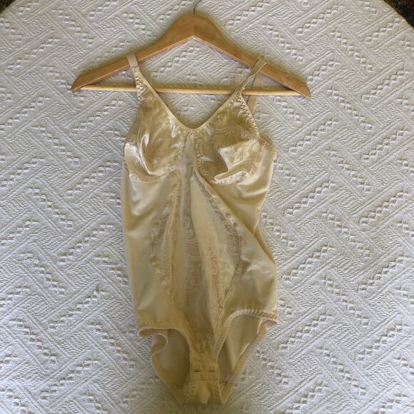 Vintage Lady Manhattan Body Briefer Shapewear Bodysuit Teddy 36C Made In USA - Picture 1 of 9
